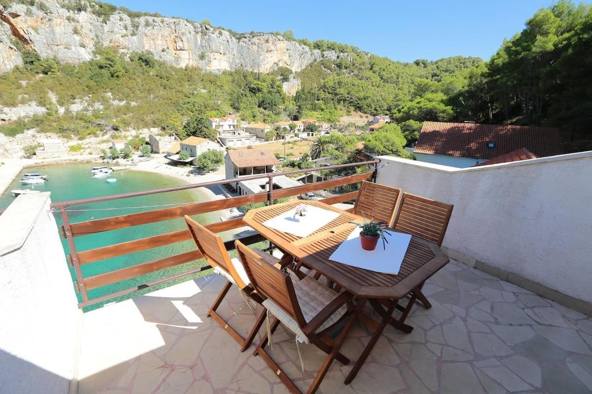 Villa Mateljan Zastrazisce ภายนอก รูปภาพ