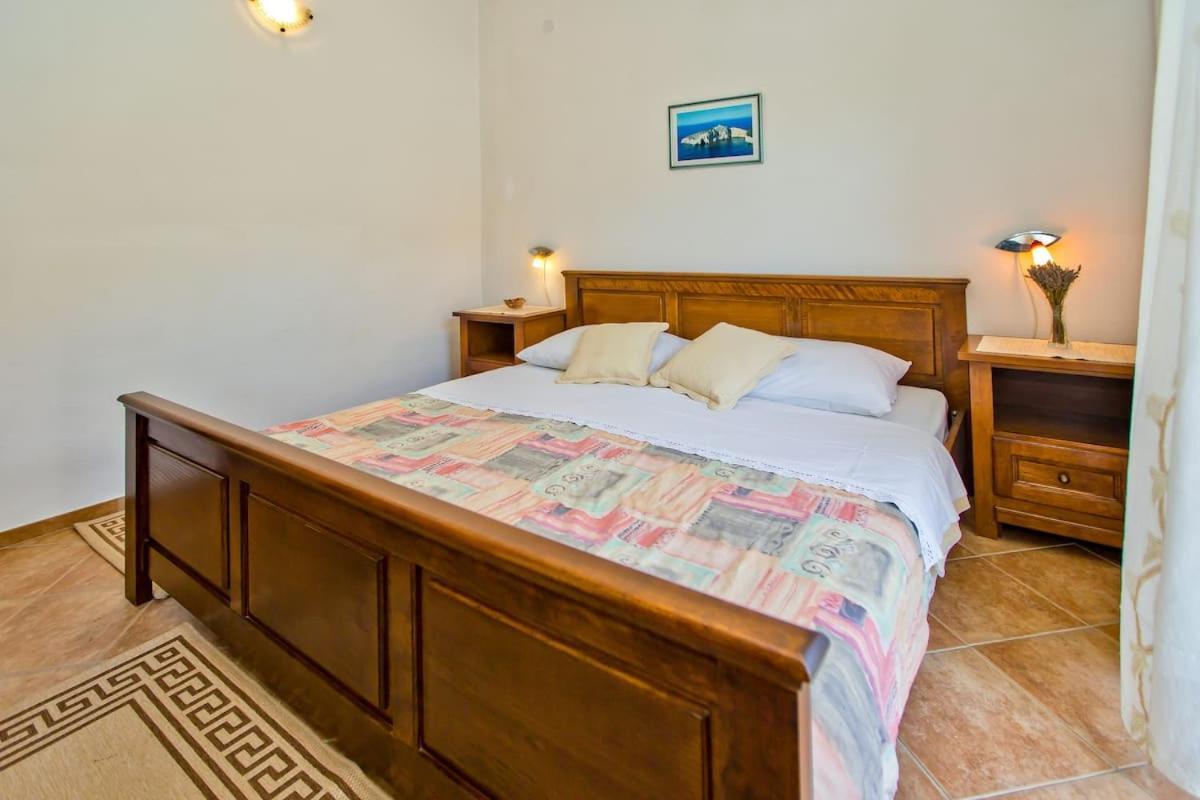 Villa Mateljan Zastrazisce ภายนอก รูปภาพ