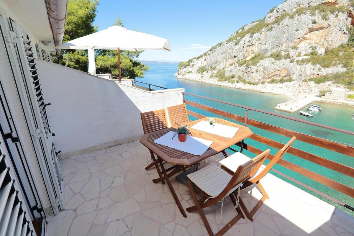 Villa Mateljan Zastrazisce ภายนอก รูปภาพ