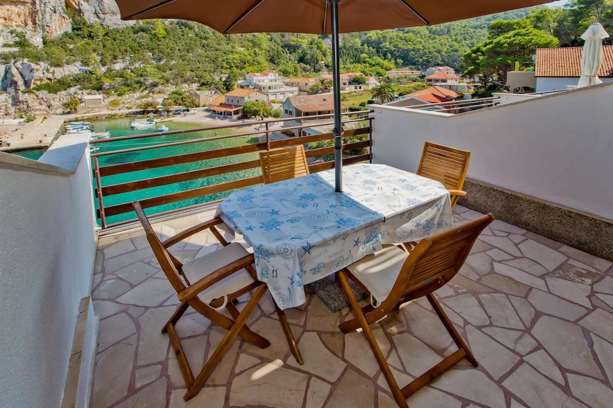 Villa Mateljan Zastrazisce ภายนอก รูปภาพ