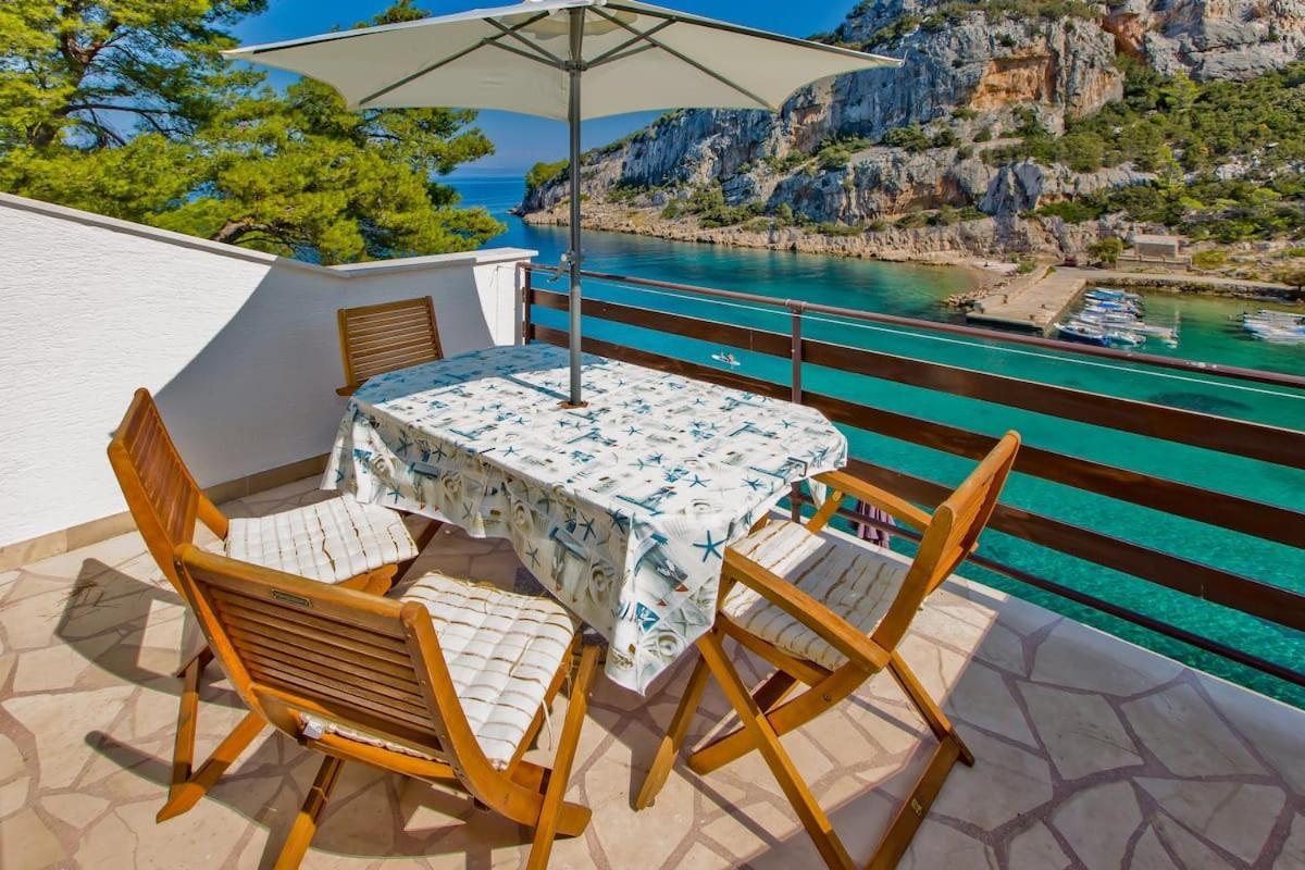 Villa Mateljan Zastrazisce ภายนอก รูปภาพ